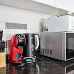 Stylish 1 Bedroom In Al Furjan