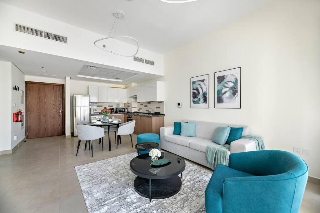 Stylish 1 Bedroom In Al Furjan Apartment *